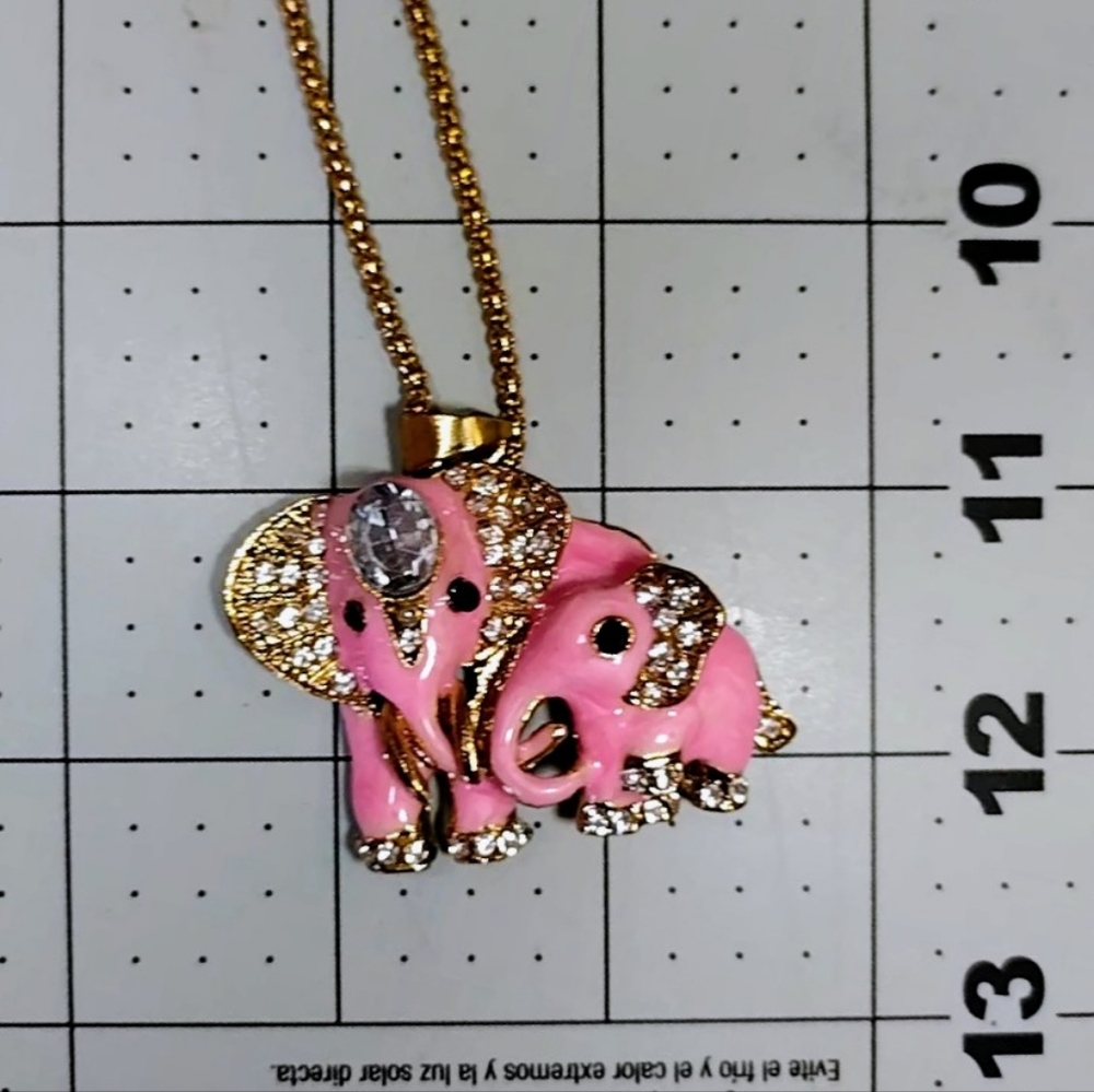 Elephant necklace betsey johnson